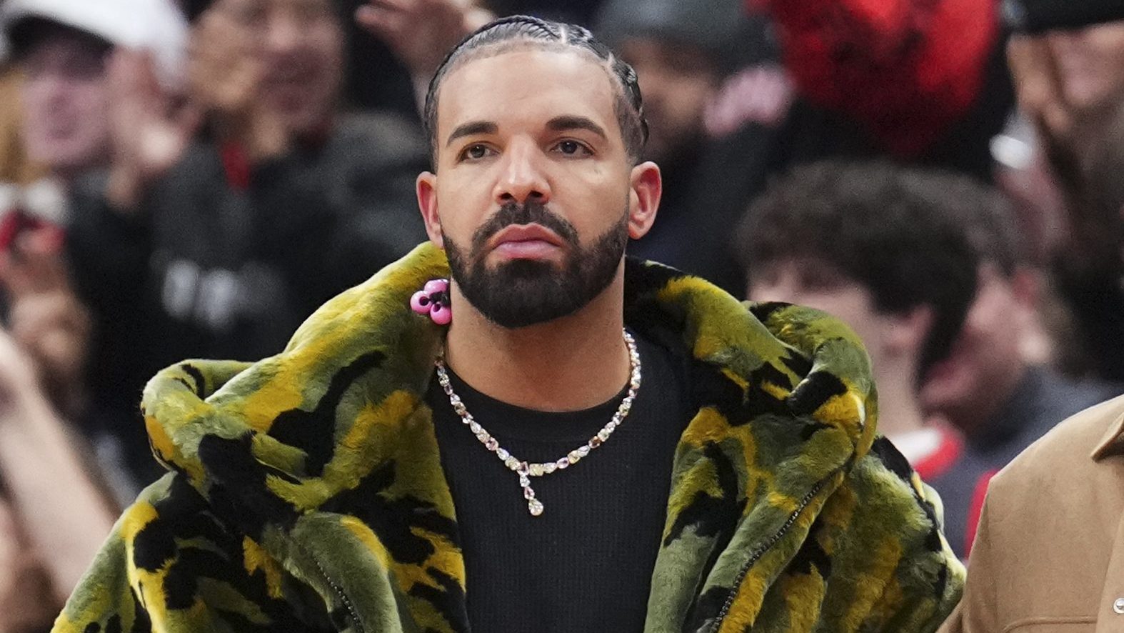 Drake Pulls Up to Houston's Lost In Da Sauce Kitchen