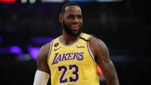 Philadelphia 76ers v Los Angeles Lakers