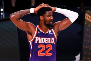Phoenix Suns v Los Angeles Clippers