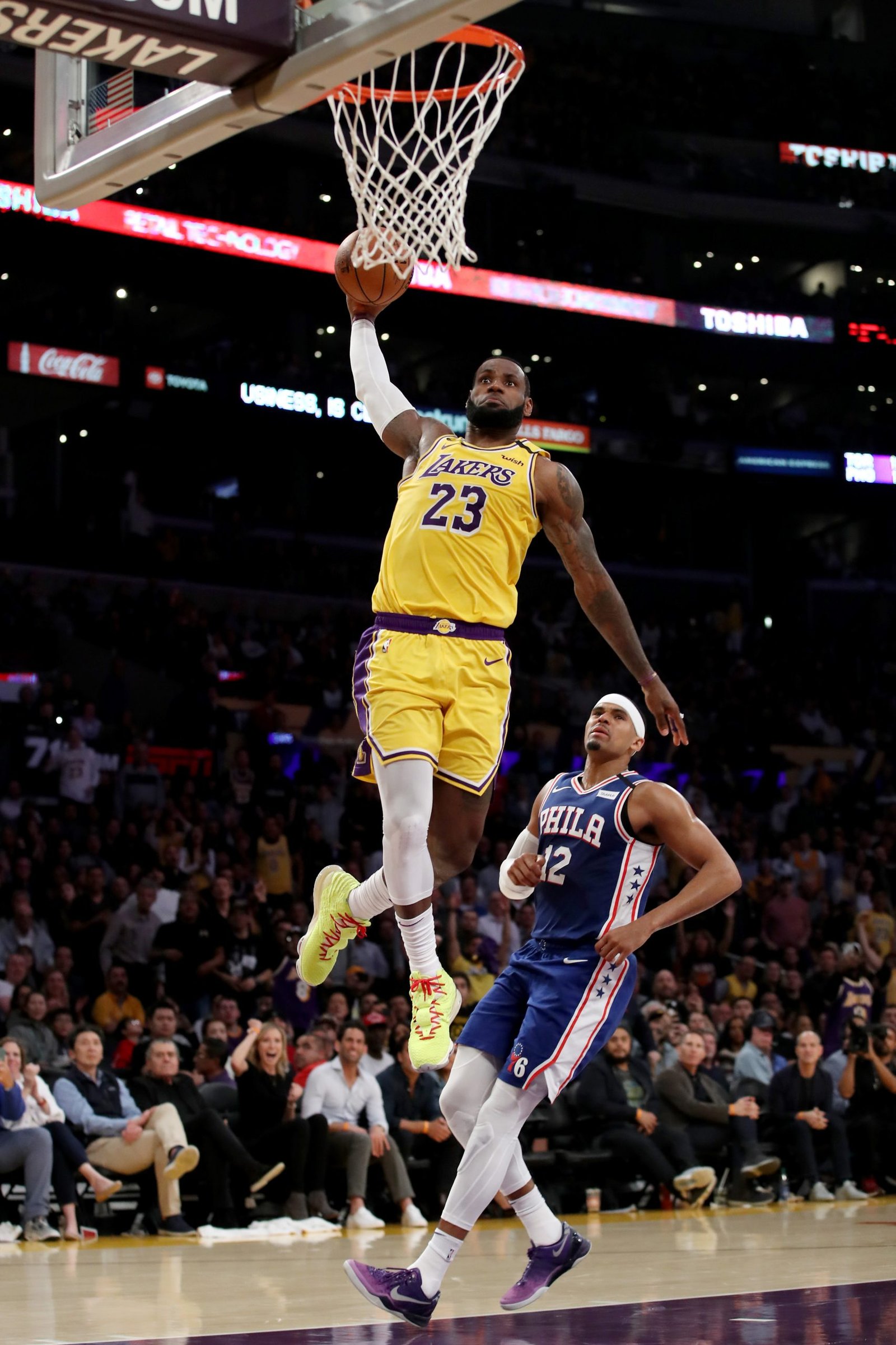 Philadelphia 76ers v Los Angeles Lakers