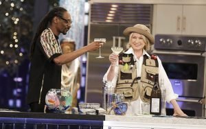 martha-snoops-potluck-dinner-party-season-2-episode-5