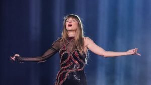Taylor Swift/ Marshawn Lynch/ NFL/Lumens Field/ Seattle/ Landon Buford The Journalist/LandonBuford.com