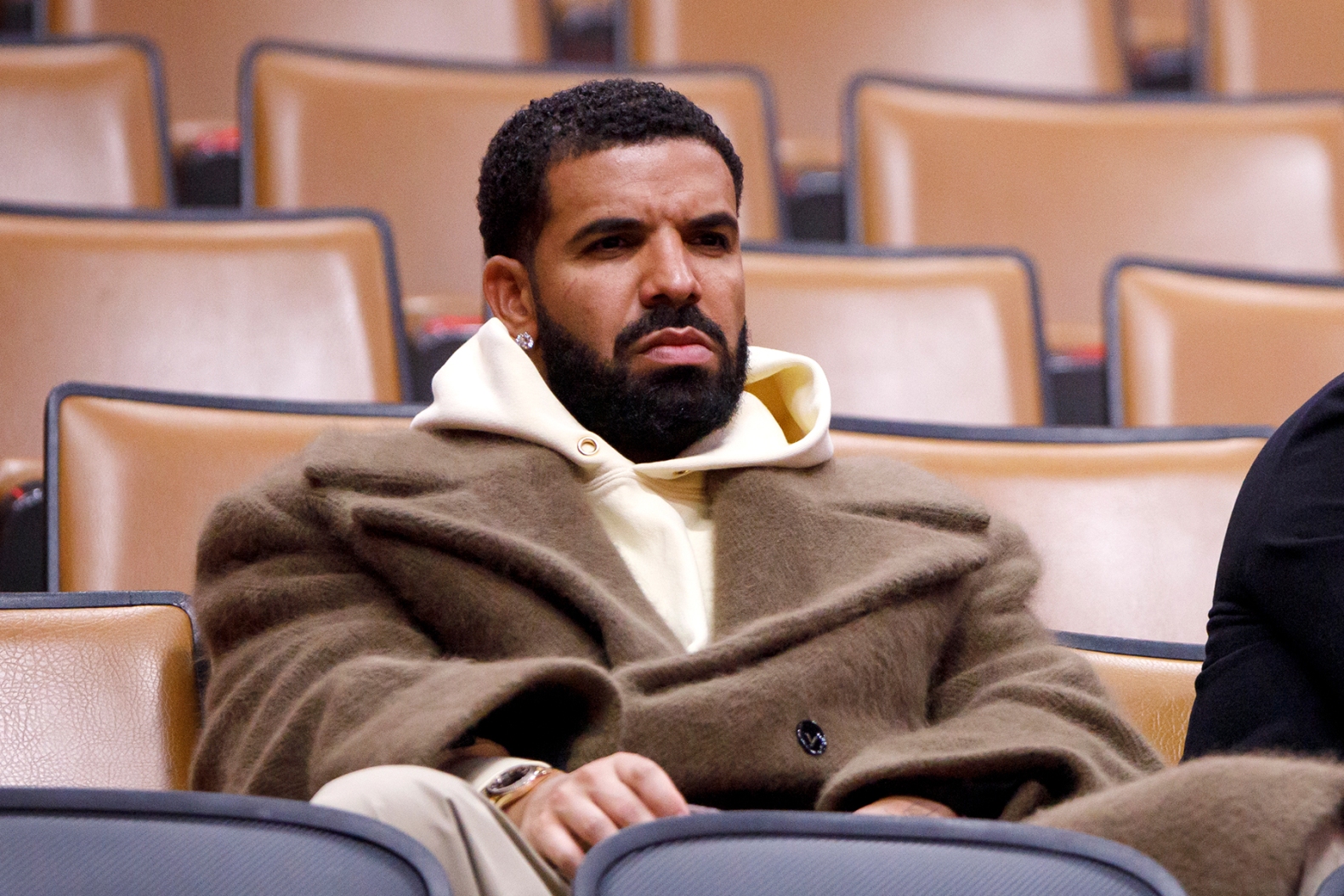 Fans Anticipate Awkward Yet Entertaining Interview Between Drake and