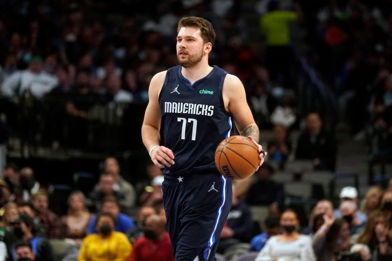 Luka Doncic/Kyrie Irving/ Jamal Crawford/ Dallas Mavericks/ The Crawsover/NBA/ Landon Buford The Journalist/LandonBuford.com