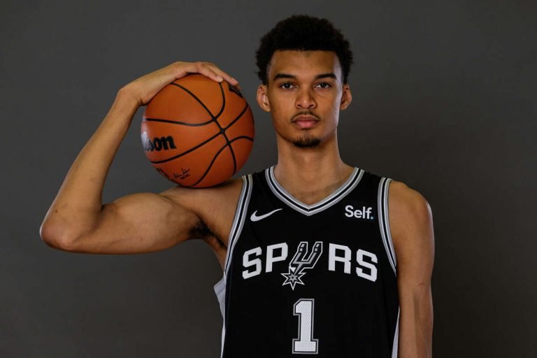 victor wembanyama/ Jamal Crawford/ San Antonio Spurs/ Spurs/ Landon Buford The Journalist/ LandonBuford.com