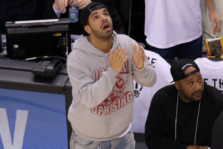 Drake/ Seattle/ Seattle Washington/ Seattle Wa/ Music/ Entertainment/ Landon Buford The Journalist/LandonBuford.com