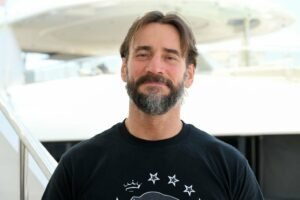 CM Punk/ WWE/ Survivor Series/ Chicago/ Entertainment/ Sports/ Landon Buford The Journalist/LandonBuford.com