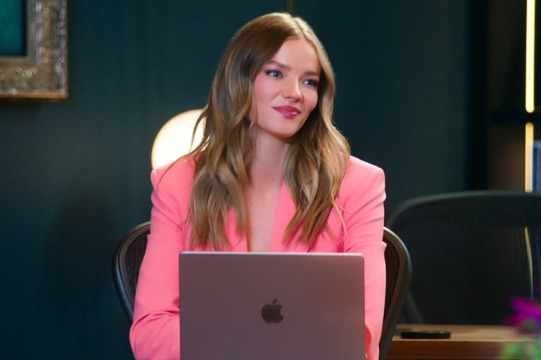 Netflix-selling-sunset-8-081224-7-8a0725f5a6974fbf9cad80fb5590a4aa