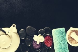oil-table-luxury-bottle-salt