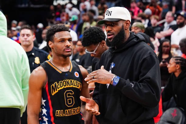 Could LeBron James Be Traded to the Knicks or Cavaliers? Rumors Swirl Ahead Of NBA Free Agency