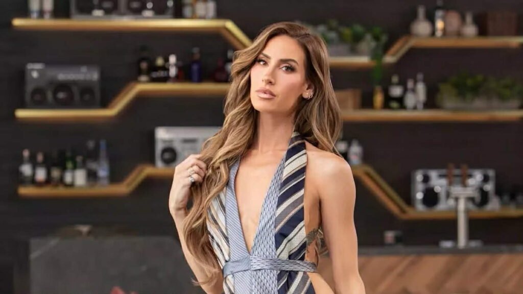 Kaylee Ricciardi showing Diplo a $13 million Malibu mansion on Selling the OC